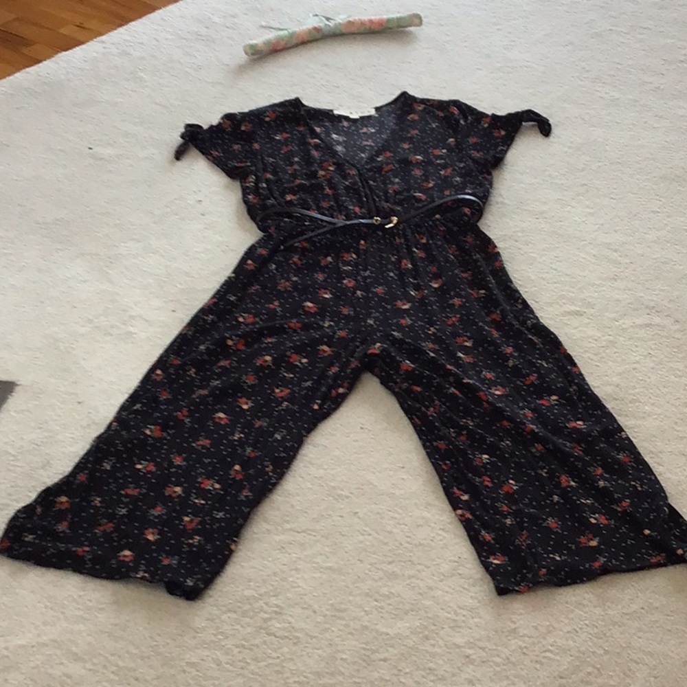 Mini Floral jumpsuit with narrow belt Size L - Picture 4 of 4